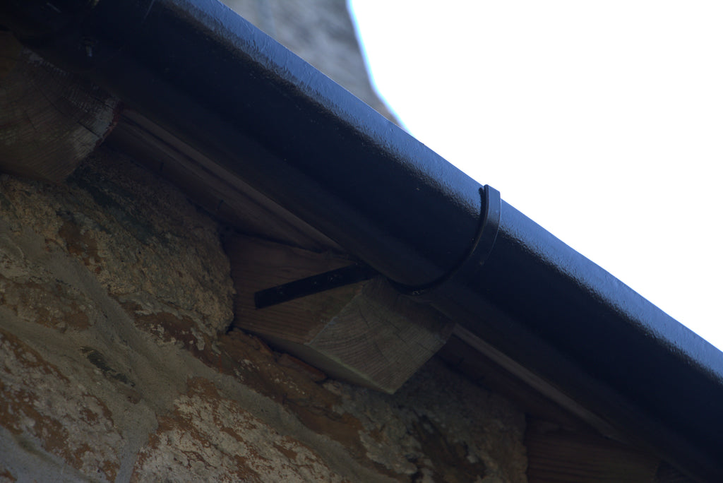 Top Rafter Rise & Fall Stainless Steel Bracket For 6"/150mm Half Round Cast Iron Gutter